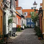 4seasons - Crimson Autumn Nordic Bed & Breakfast Aalborg