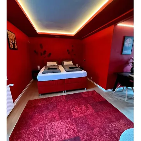 4s - Red Autumn فندق مبيت وإفطار آلبورغ
